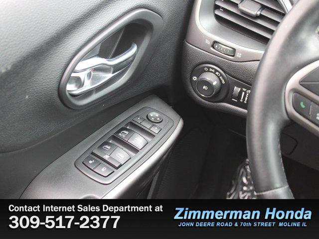 used 2019 Jeep Cherokee car, priced at $18,992