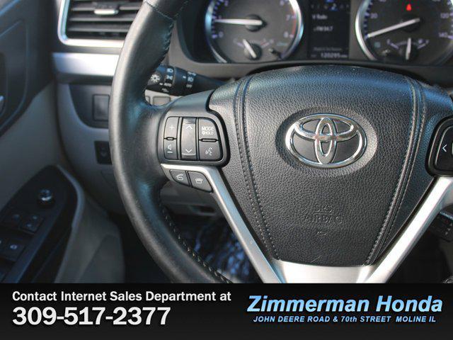 used 2014 Toyota Highlander car, priced at $16,991