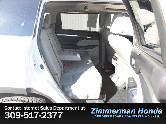 used 2014 Toyota Highlander car, priced at $16,991