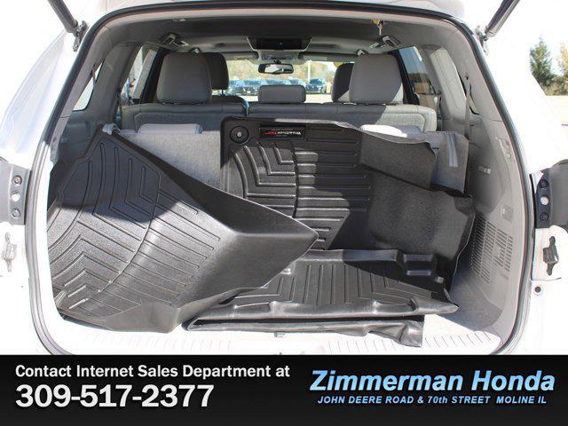 used 2014 Toyota Highlander car, priced at $16,991