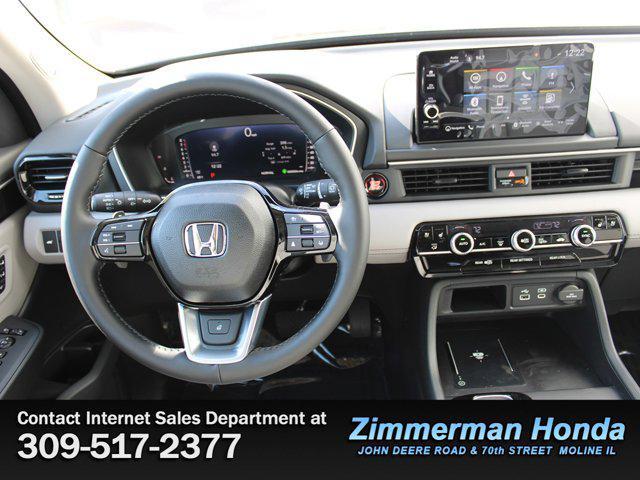 new 2025 Honda Pilot car, priced at $54,575