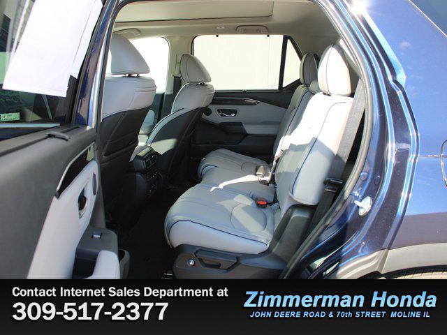 new 2025 Honda Pilot car, priced at $54,575