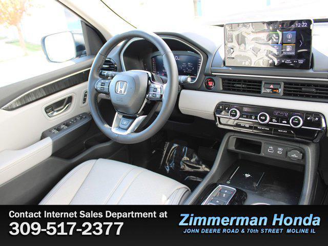 new 2025 Honda Pilot car, priced at $54,575