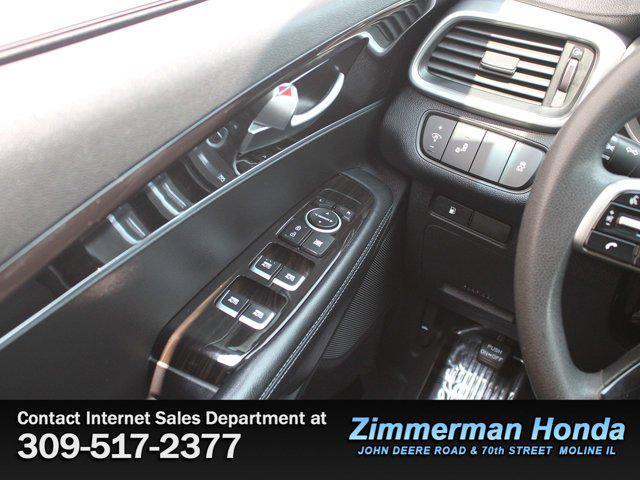 used 2019 Kia Sorento car, priced at $13,591