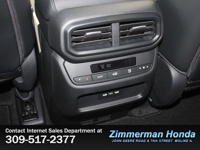new 2025 Honda Pilot car, priced at $51,095