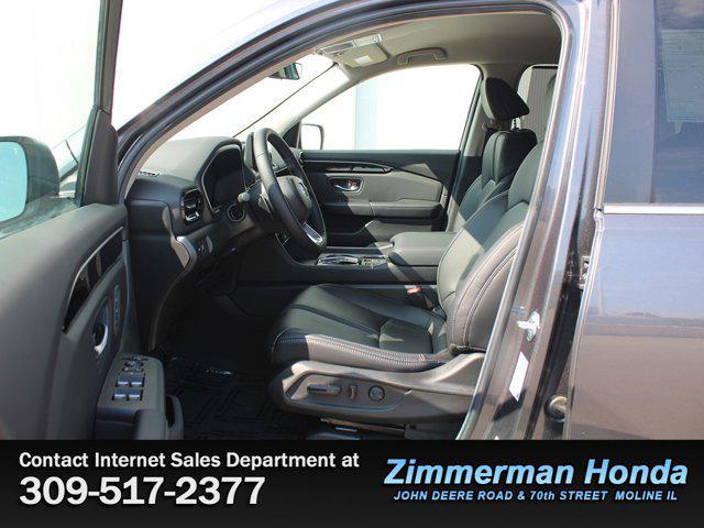 new 2025 Honda Pilot car, priced at $48,995