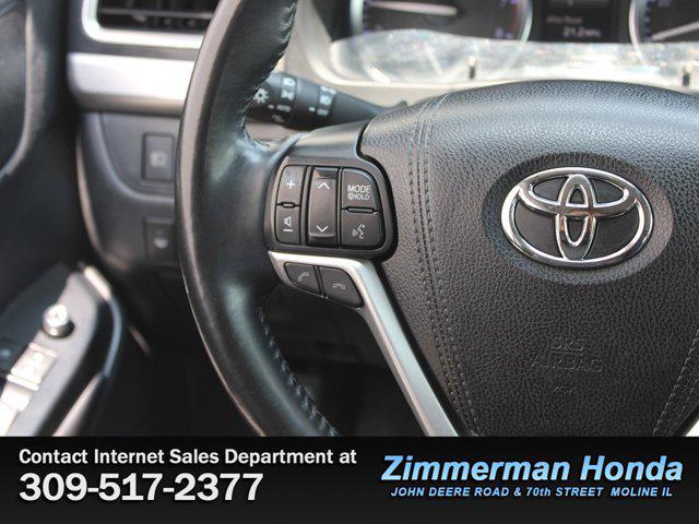 used 2019 Toyota Highlander car, priced at $22,391