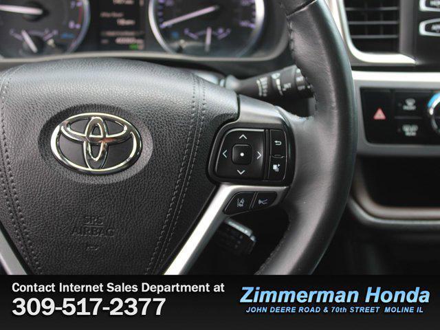 used 2019 Toyota Highlander car, priced at $30,291