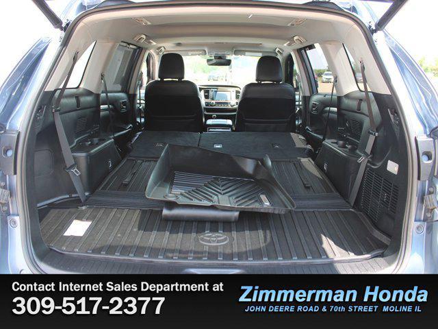 used 2019 Toyota Highlander car, priced at $30,291
