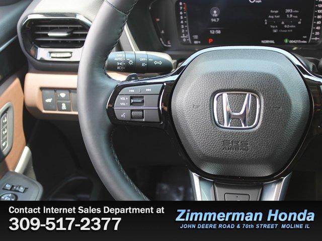 used 2025 Honda Pilot car, priced at $51,992