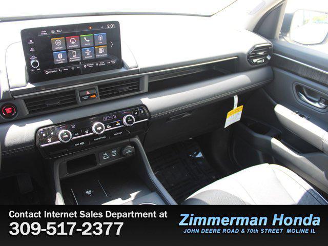 new 2025 Honda Pilot car, priced at $55,715