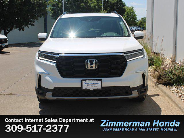 new 2025 Honda Pilot car, priced at $55,715