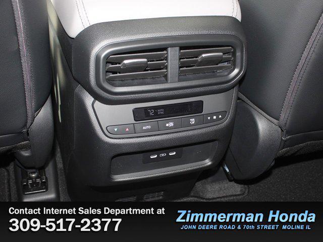 new 2025 Honda Pilot car, priced at $51,095