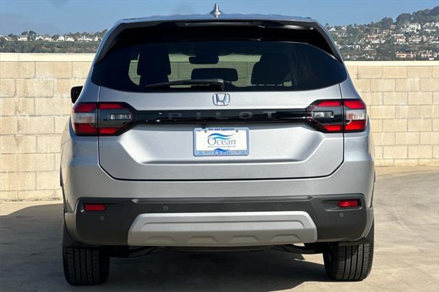 new 2025 Honda Pilot car, priced at $44,950