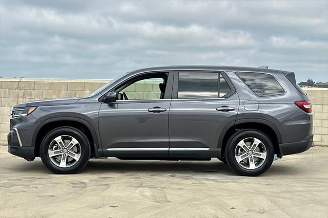 new 2025 Honda Pilot car, priced at $45,625