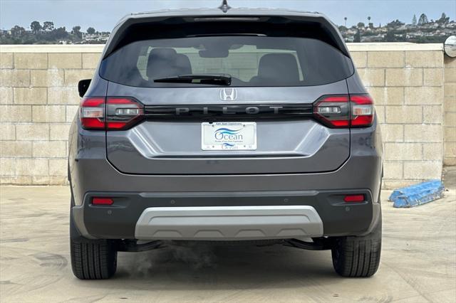 new 2025 Honda Pilot car, priced at $44,950