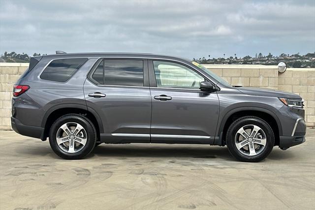 new 2025 Honda Pilot car, priced at $44,950