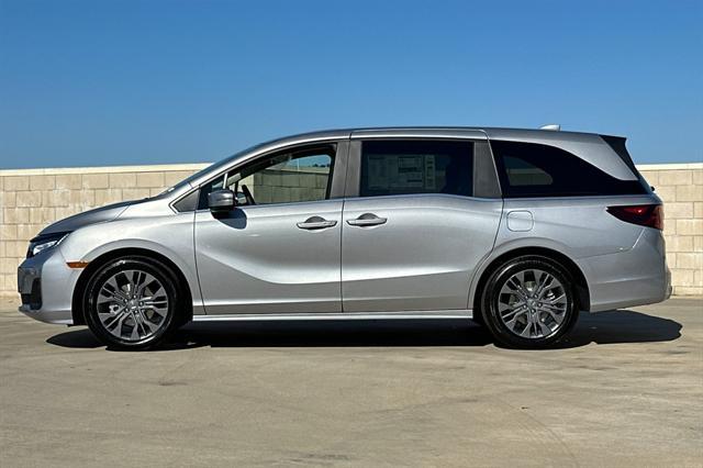 new 2025 Honda Odyssey car, priced at $48,005