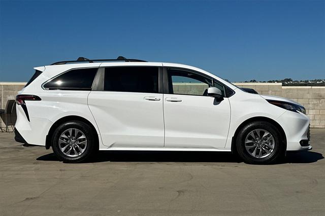 used 2023 Toyota Sienna car, priced at $39,987