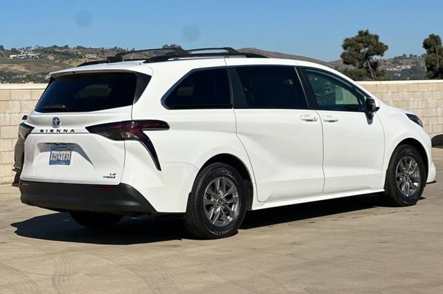 used 2023 Toyota Sienna car, priced at $39,987