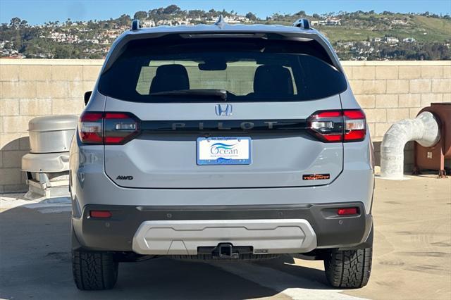 new 2025 Honda Pilot car, priced at $51,250