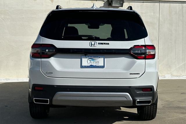 new 2025 Honda Pilot car, priced at $51,150