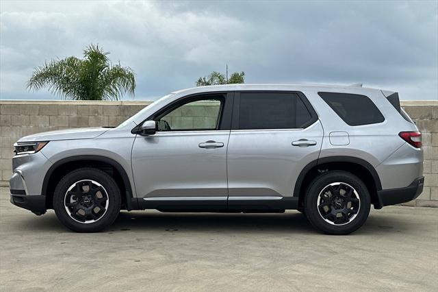 new 2025 Honda Pilot car, priced at $48,950