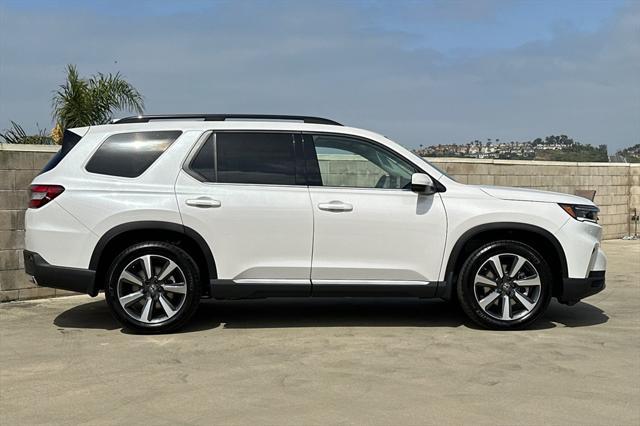 new 2025 Honda Pilot car, priced at $48,050