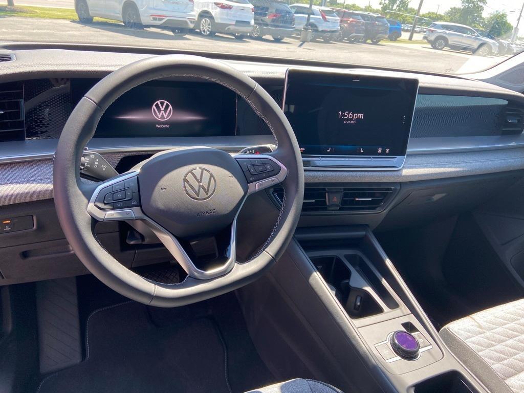 new 2025 Volkswagen Tiguan car, priced at $31,621