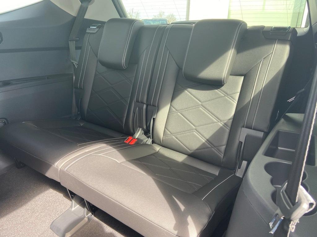 new 2025 Volkswagen Atlas car, priced at $41,577
