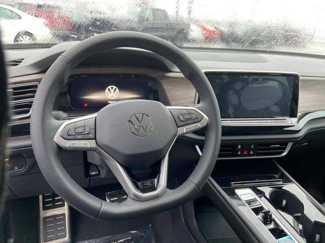 new 2024 Volkswagen Atlas car, priced at $51,777