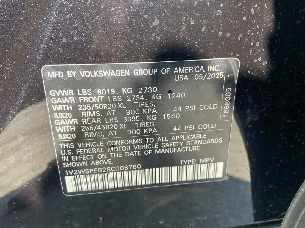 new 2025 Volkswagen ID.4 car, priced at $51,371