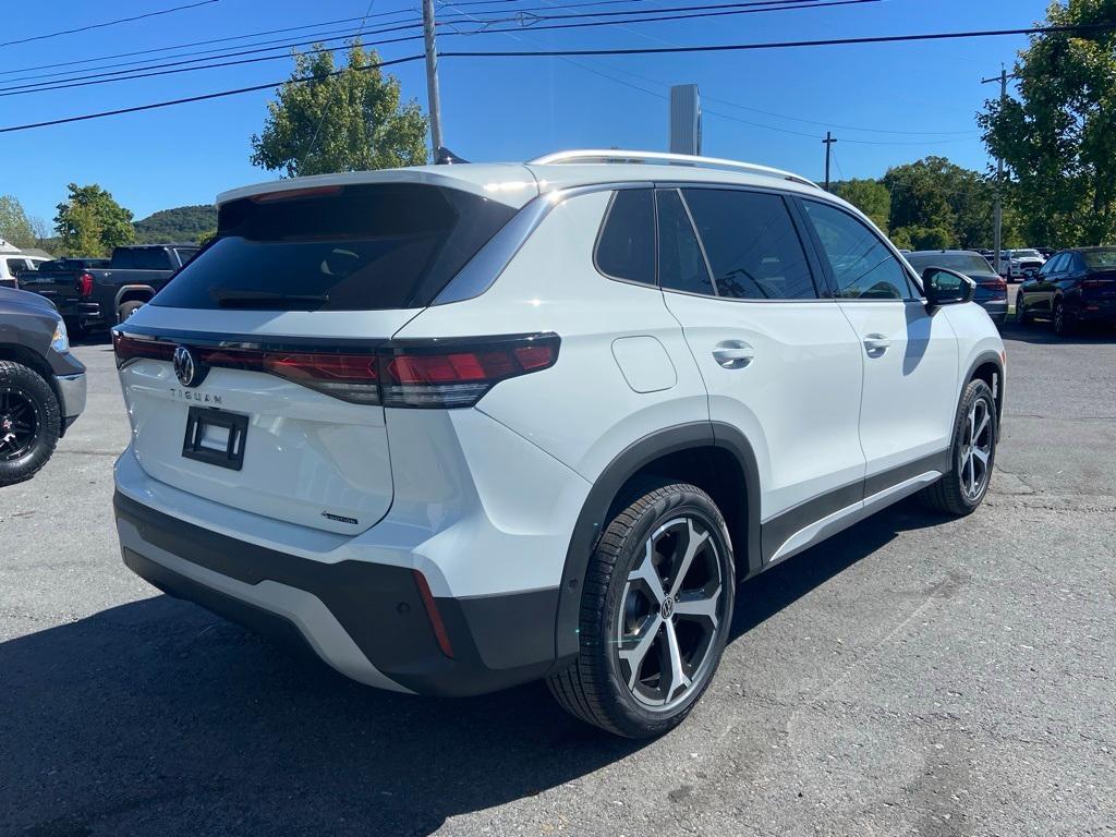 new 2025 Volkswagen Tiguan car, priced at $35,587