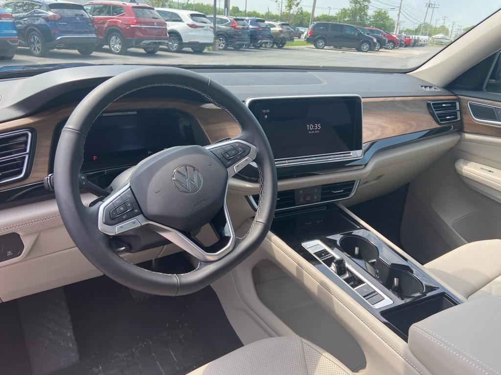 new 2025 Volkswagen Atlas car, priced at $48,452