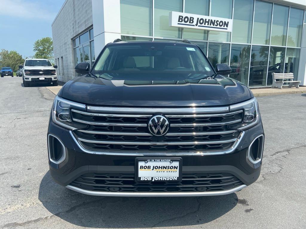 new 2025 Volkswagen Atlas car, priced at $48,452