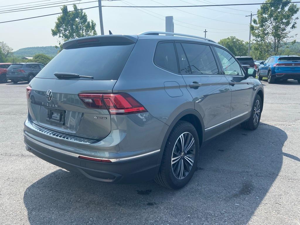 new 2024 Volkswagen Tiguan car, priced at $33,551