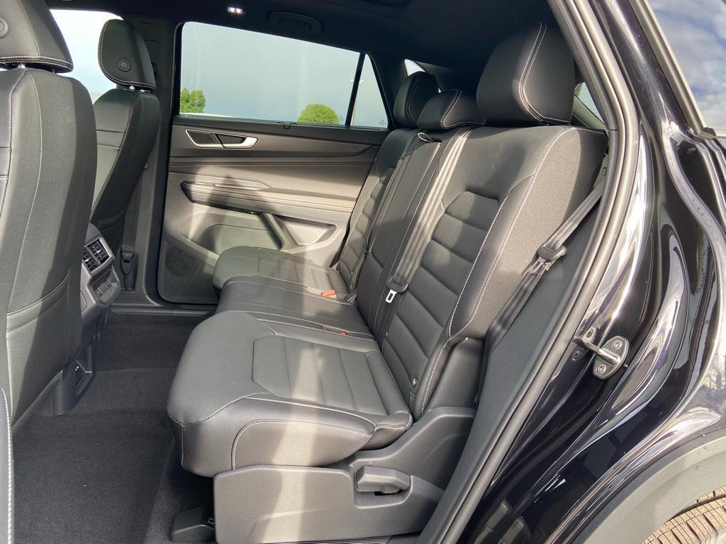 new 2025 Volkswagen Atlas Cross Sport car, priced at $49,571