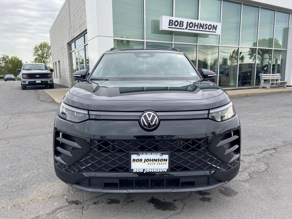 new 2025 Volkswagen Tiguan car, priced at $38,786