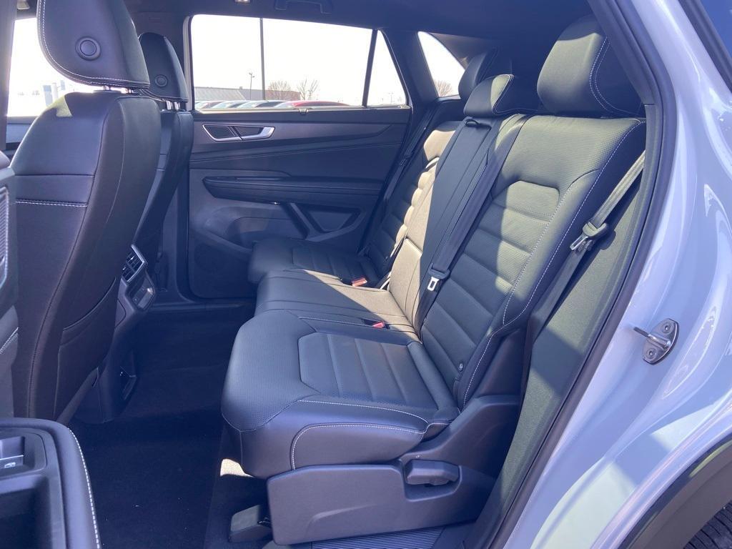 new 2025 Volkswagen Atlas Cross Sport car, priced at $49,826