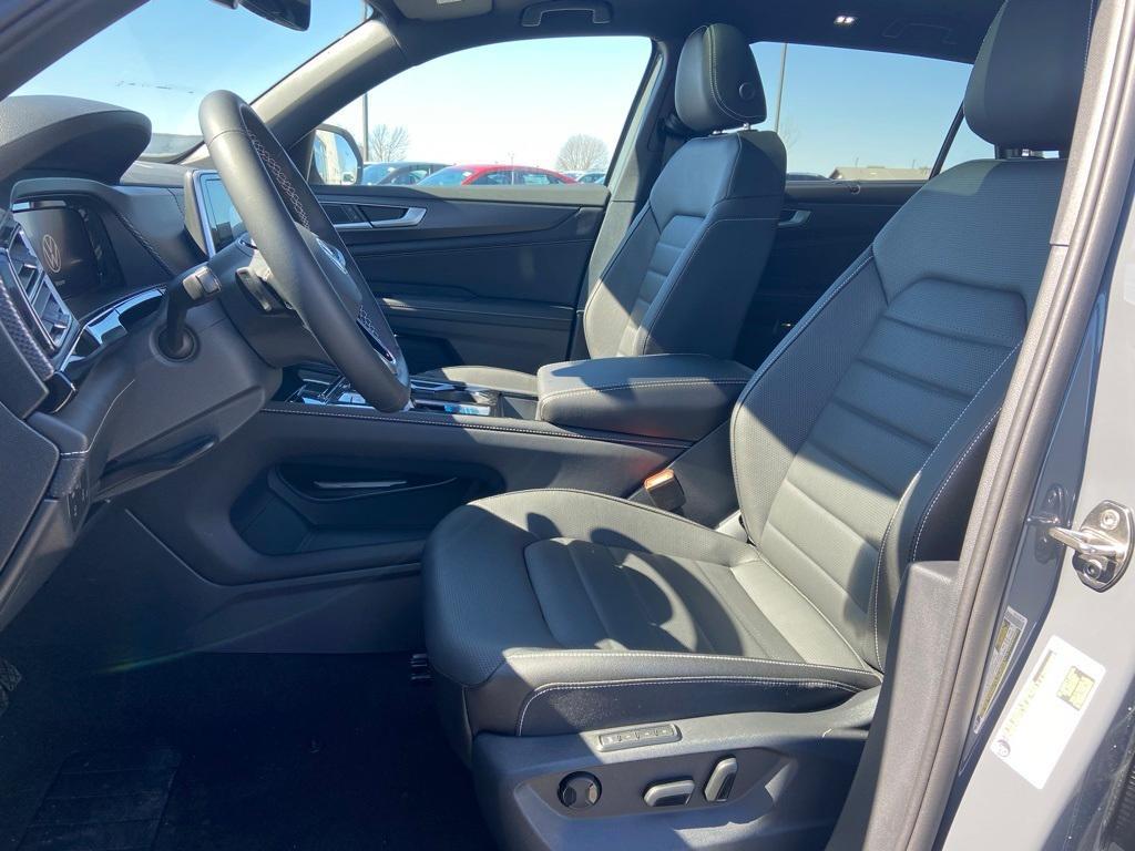 new 2025 Volkswagen Atlas Cross Sport car, priced at $49,828
