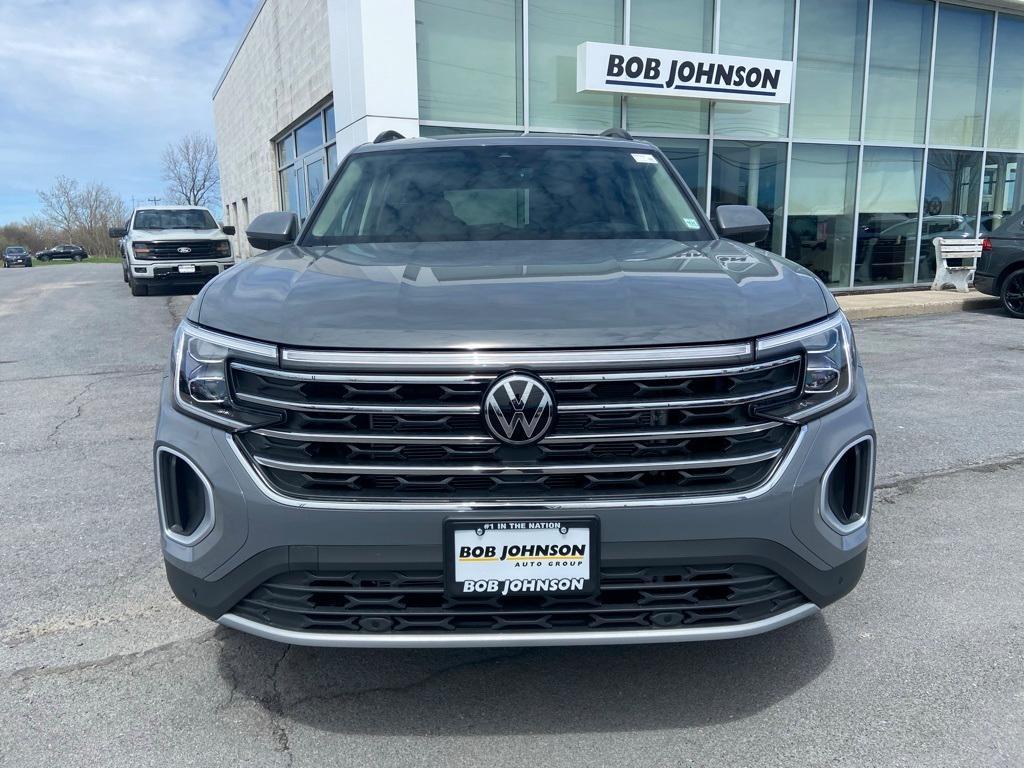 new 2025 Volkswagen Atlas car, priced at $47,415