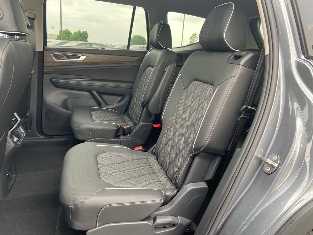 new 2025 Volkswagen Atlas car, priced at $55,831