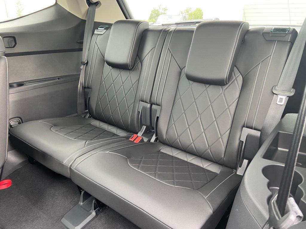 new 2025 Volkswagen Atlas car, priced at $55,831
