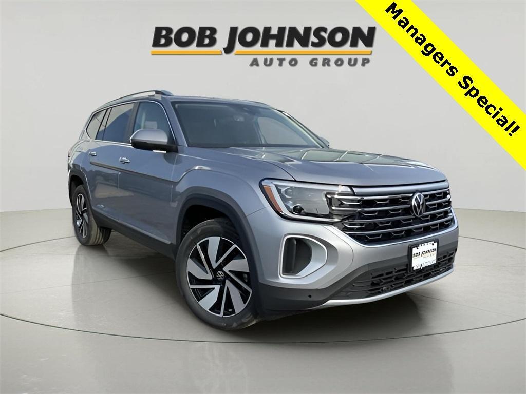 new 2025 Volkswagen Atlas car, priced at $48,096