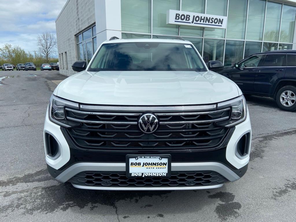 new 2025 Volkswagen Atlas car, priced at $47,951
