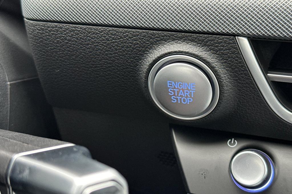 new 2025 Hyundai Sonata Hybrid car, priced at $31,760