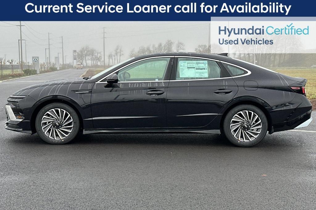 used 2025 Hyundai Sonata Hybrid car, priced at $31,999