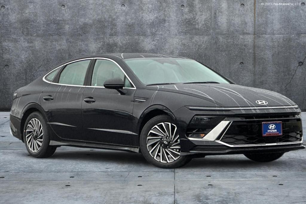 new 2025 Hyundai Sonata Hybrid car, priced at $31,760