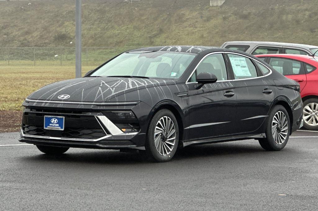 new 2025 Hyundai Sonata Hybrid car, priced at $31,760