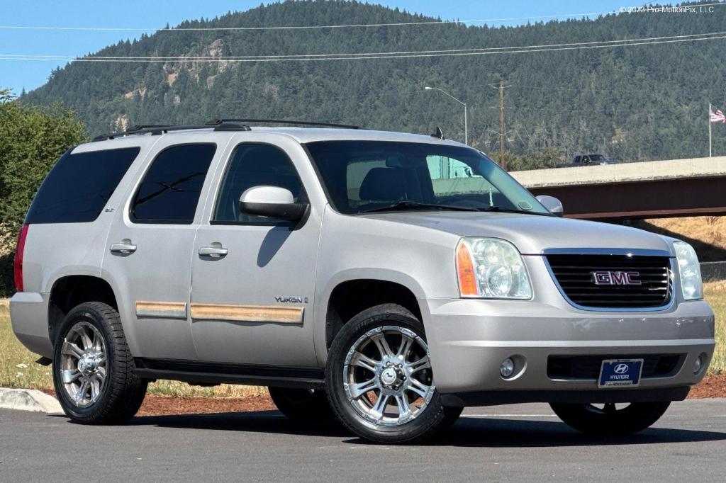 used 2009 GMC Yukon car, priced at $9,995
